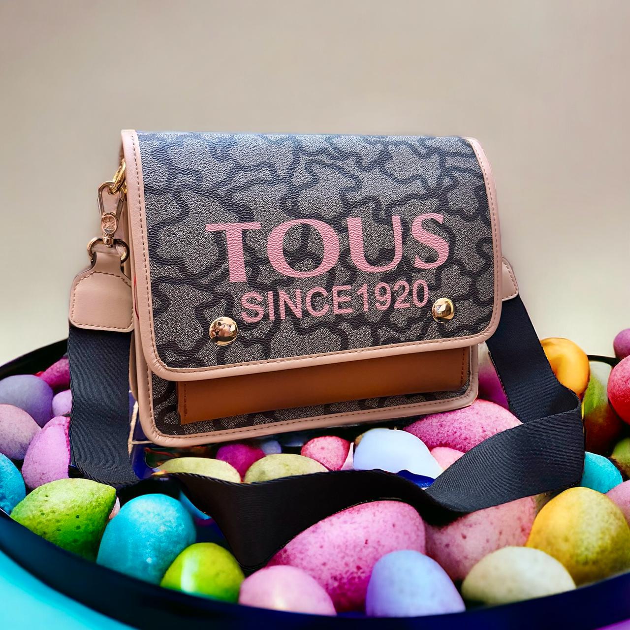 Tous