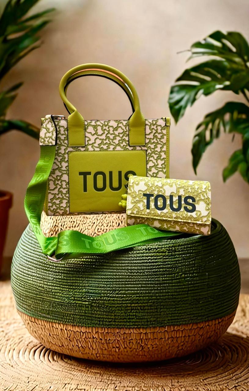 Tous